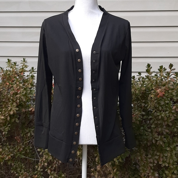 🆕️ Snap Button Cardigan - Picture 3 of 12